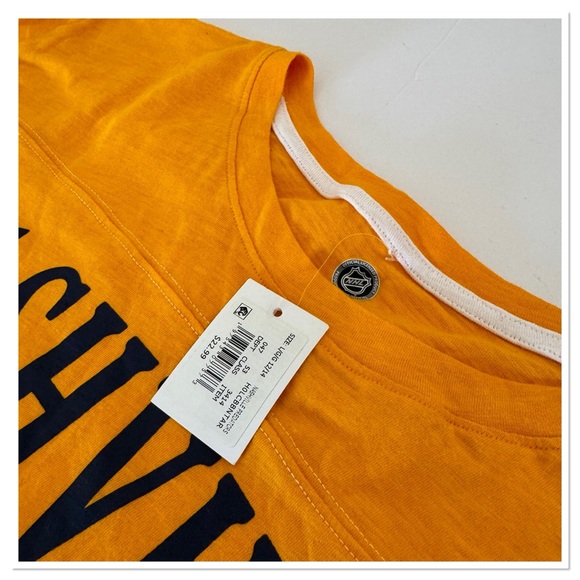 NFL Nashville Predators Crewneck T-Shirt - Picture 3 of 3